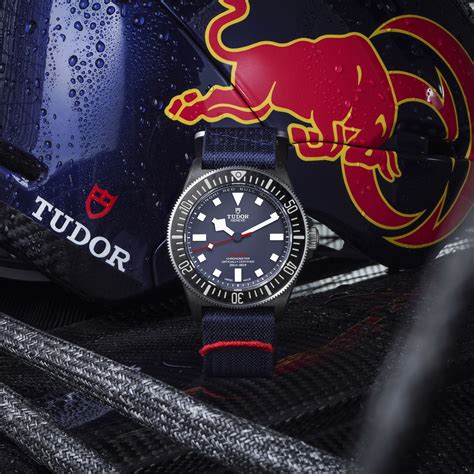 Discover the iconic TUDOR Pelagos FXD watches .